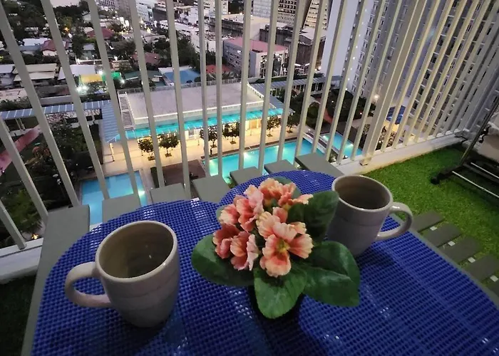 Great View In Makati Apartment *